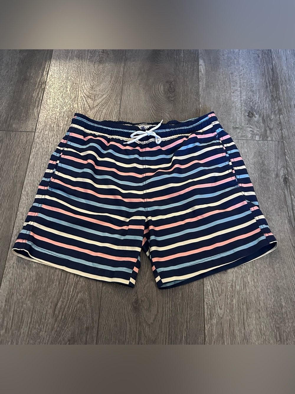 Trunks Surf & Swim Co Board Shorts Size Medium
